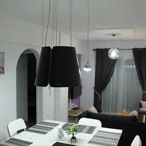 https://beautiful-apartment-near-beach-in-larnaca.protaras-cy-hotels.com