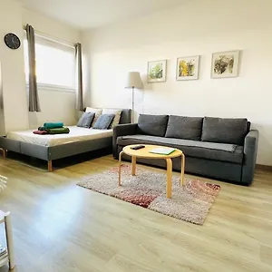 https://joli-studio-proche-plage-vieux-port-palais-pharo.fr-provencehotel.com